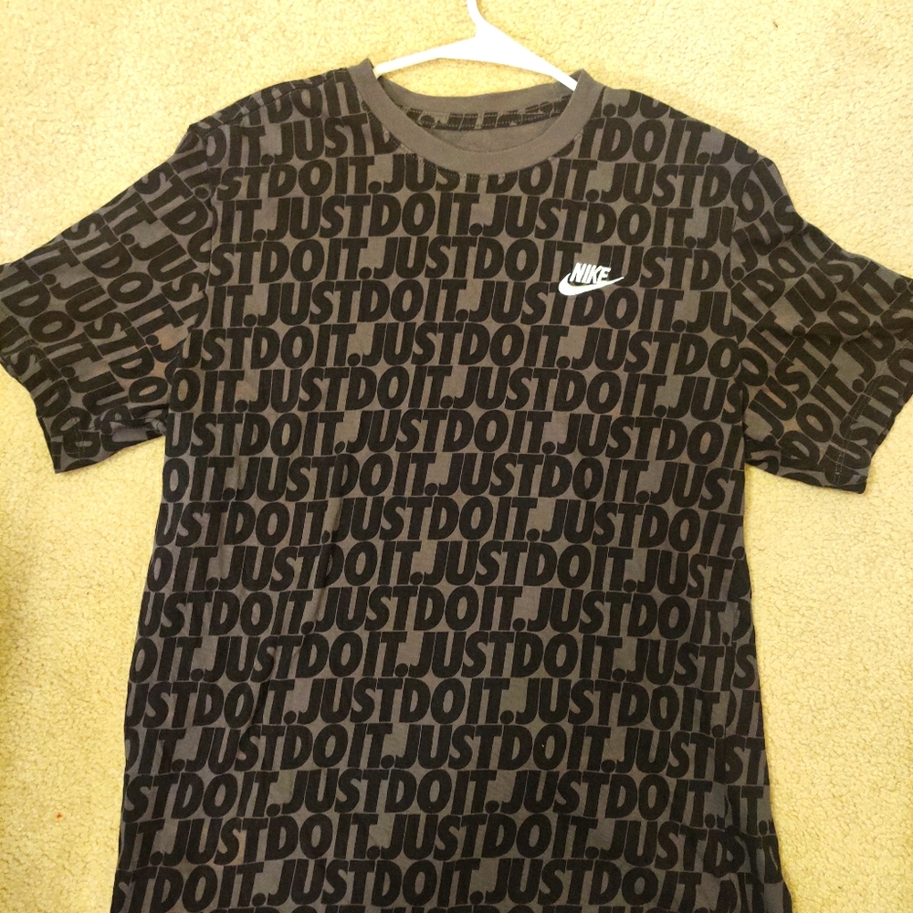 Nike men's t-shirt